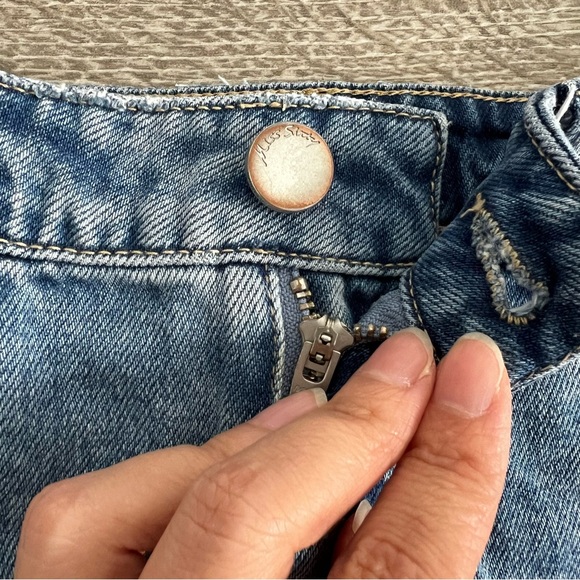 High Waisted Miss Sixty Destroyed Jeans with Angel Wings Pattern - Picture 10 of 12